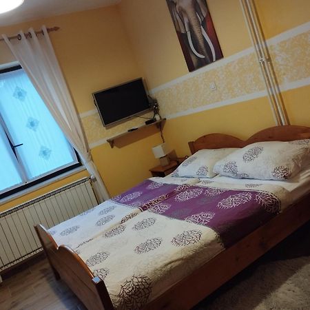 Guest House Kmecki Hram Fortuna Idrija Ngoại thất bức ảnh