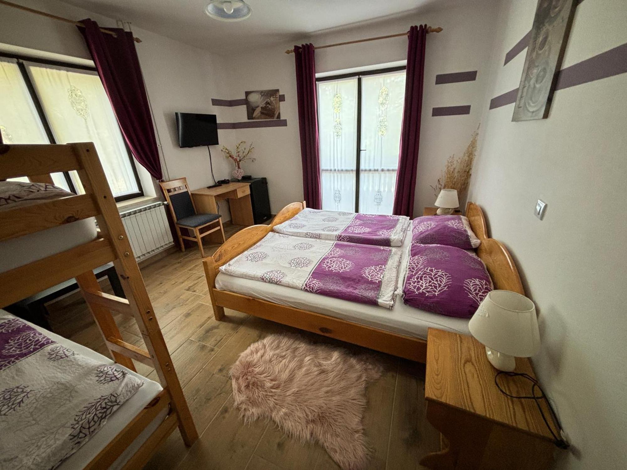 Guest House Kmecki Hram Fortuna Idrija Ngoại thất bức ảnh