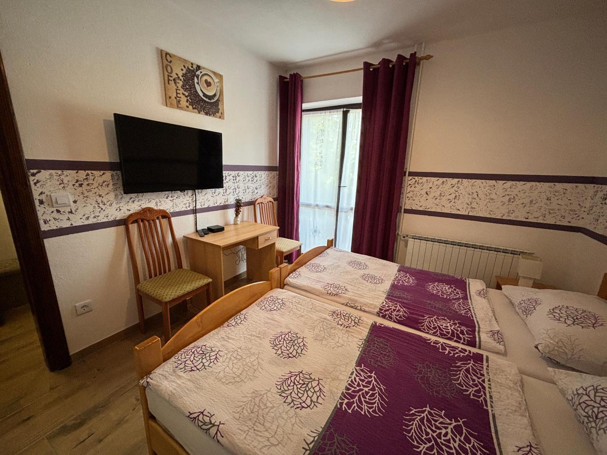Guest House Kmecki Hram Fortuna Idrija Ngoại thất bức ảnh