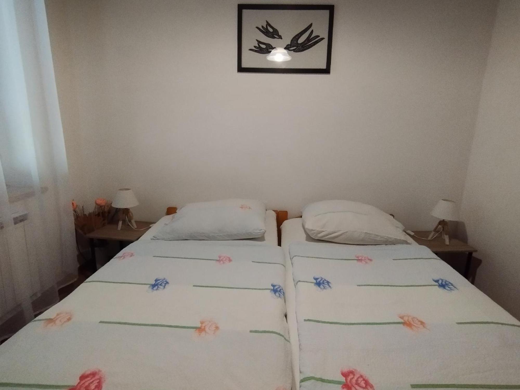 Guest House Kmecki Hram Fortuna Idrija Phòng bức ảnh