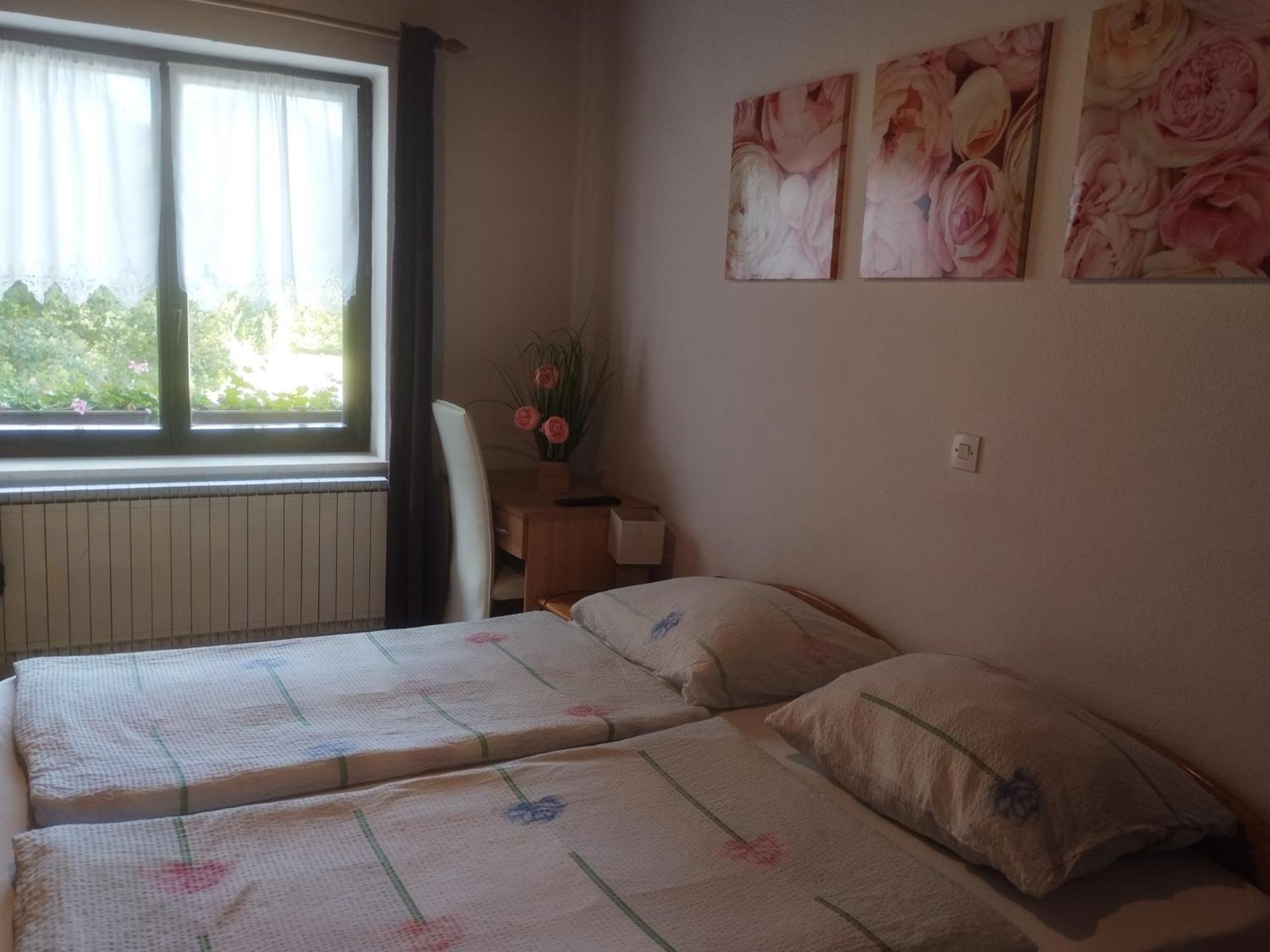 Guest House Kmecki Hram Fortuna Idrija Ngoại thất bức ảnh